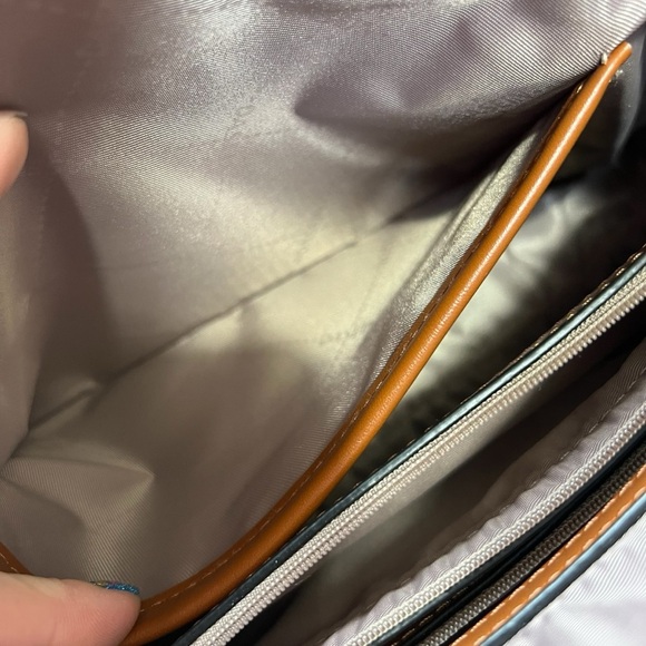 Dasein NWOT's - Womens Two-Tone Monogram Barrel Shoulder/Crossbody Purse - Picture 9 of 16